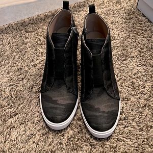 Linea Paola wedge sneaker